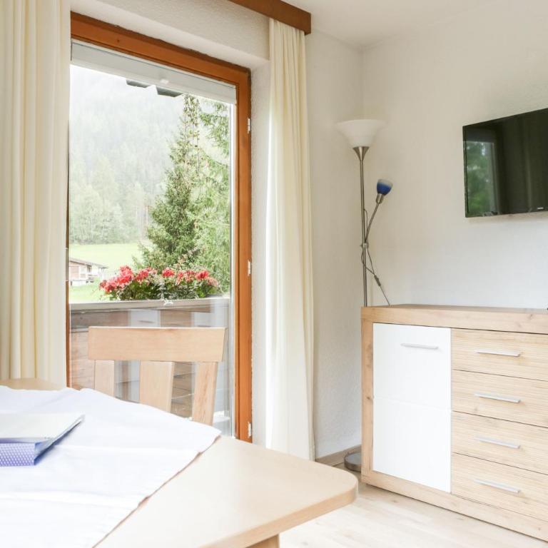 Aktiv-Ferienwohnungen Pienz-Bobnar - Apartment mit 1 Schlafzimmer und Balkon - 2