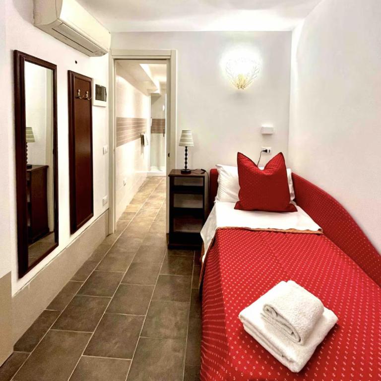 Guest House ai Tre Ponti - Camera Singola con Bagno Privato - 2