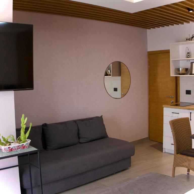 Apartments Grabovica - Studio with Landmark and Sea View - 8