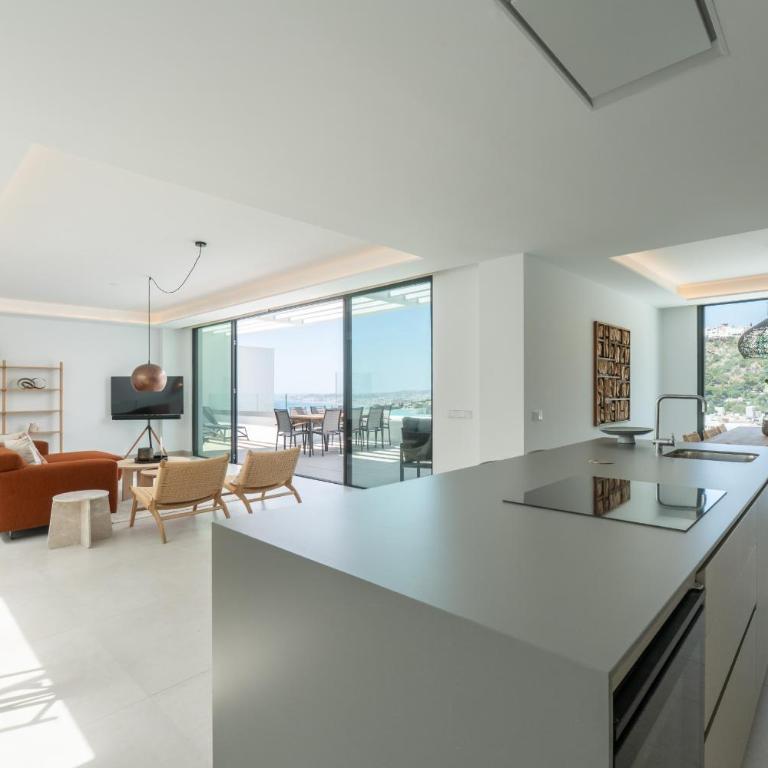 Marae Home - Dream Holidays Private Pool with Brea - Villa - 4