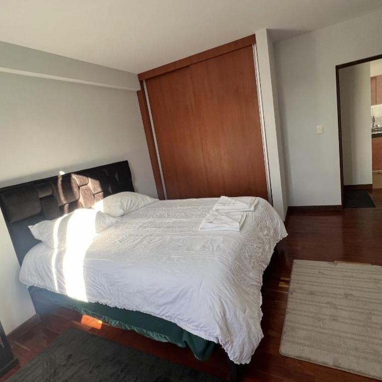 Skyline Comfort - One-Bedroom Apartment - 9