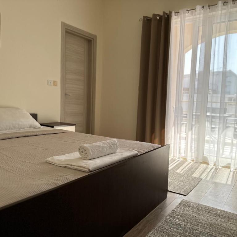 Aksa Apartments - Double Room with Balcony - 3