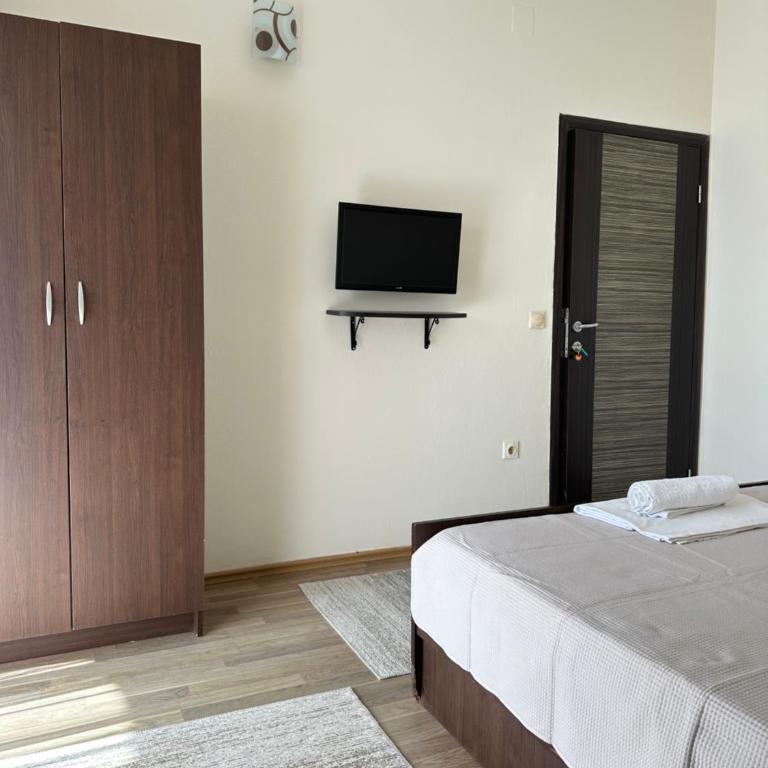 Aksa Apartments - Double Room with Balcony - 4