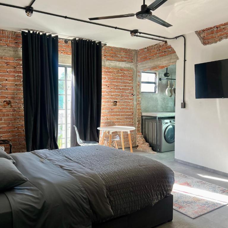 Loft Apartment EL ACTOR - One-Bedroom Apartment - 2