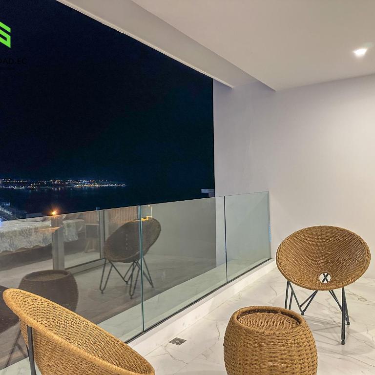 Departamento frente al mar, con piscina en Manta - Apartamento de 2 dormitorios - 1