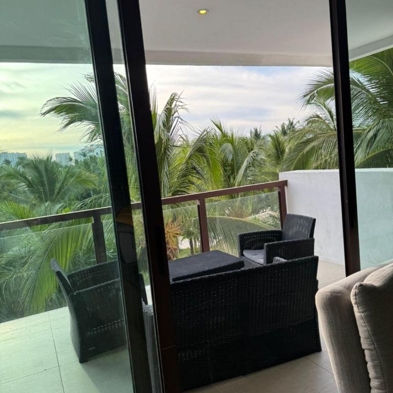 LUJOSO DEPA CON PLAYA PRIVADA en la Isla Residences Acapulco - Apartamento de 2 dormitorios con balcón y terraza - 22