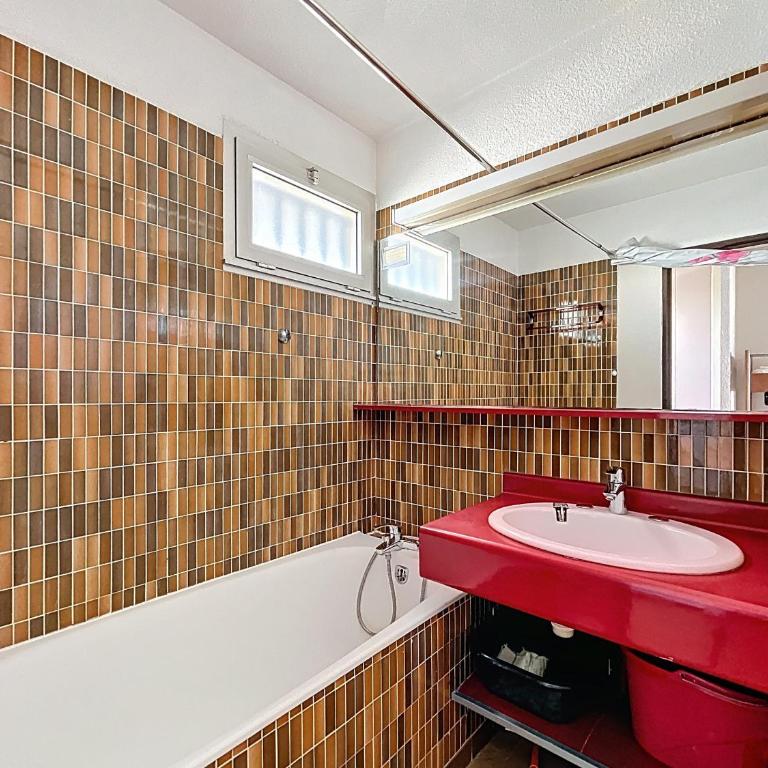 Studio cabine à Palavas-les-Flots - 4 couchages, parking et WIFI - Appartement 1 Chambre - 9