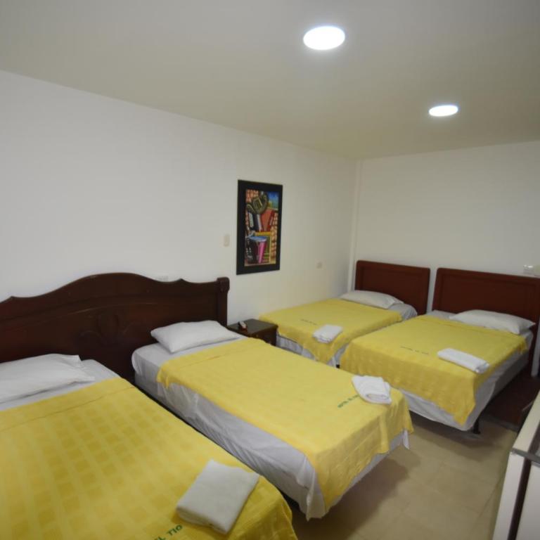 Hotel Nuevo Tio - Quadruple Room - 9