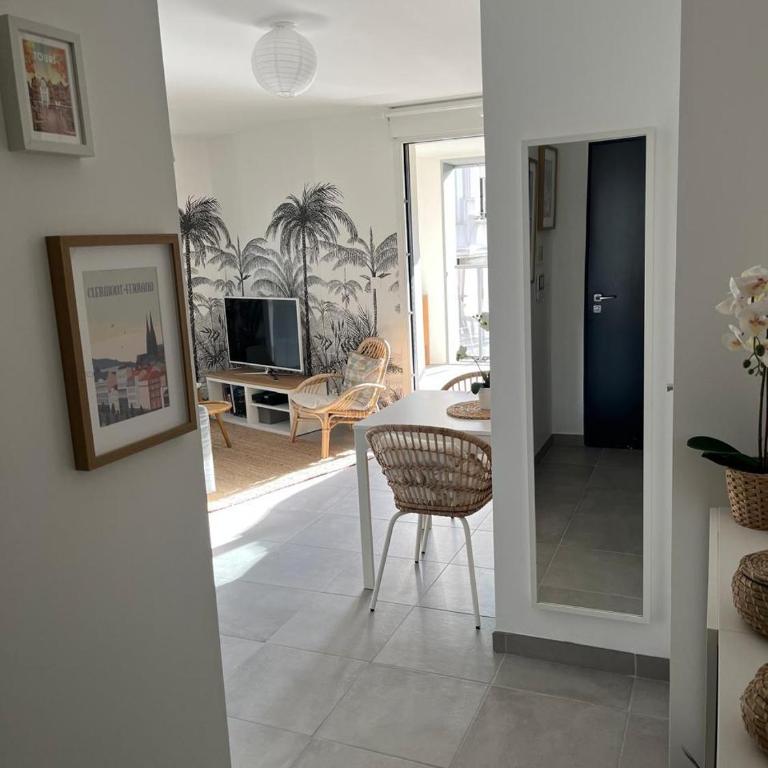 Appartement Les Allées Blatin 4 pers - Appartamento con 1 Camera da Letto - 4