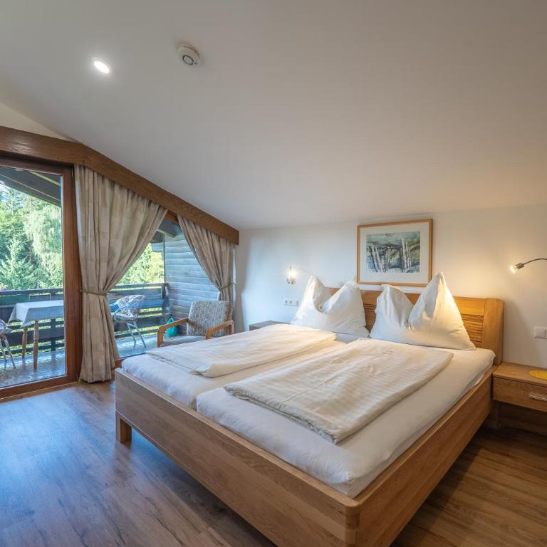 Landhaus Schreier - Apartment mit 1 Schlafzimmer und Balkon - 3