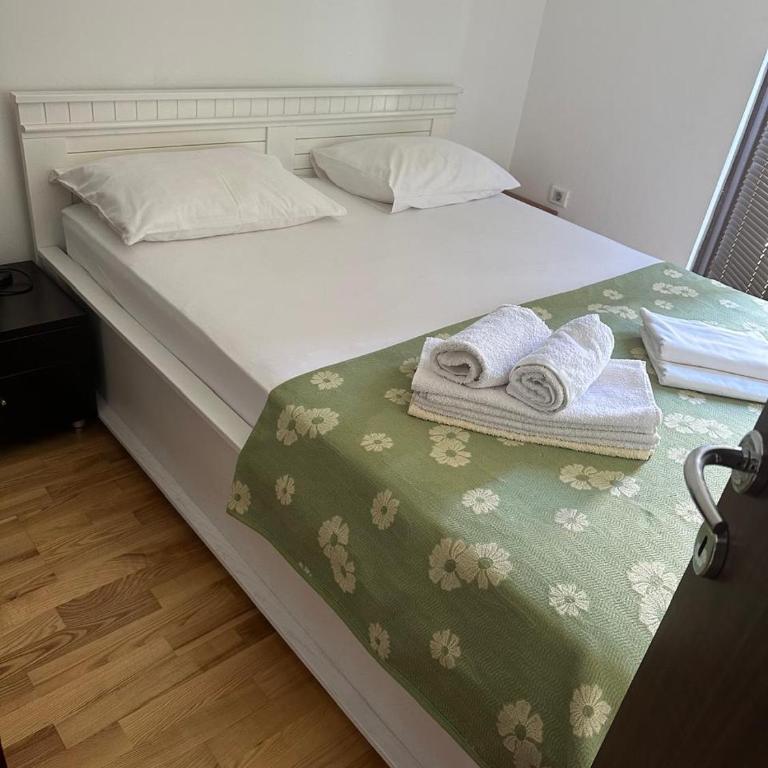 Apartments Ivan - Apartman sa 2 Spavaće Sobe, Balkonom i Pogledom na More - 10
