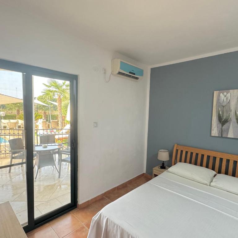 Apartments Lj - Apartman s 1 Spavaćom Sobom i Pogledom na Bazen - 3