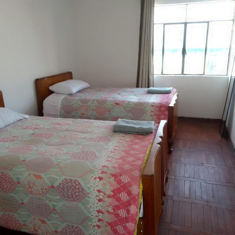 Kasa-4 B&B Family Homestay - Standard Twin Room with Shared Bathroom - 1