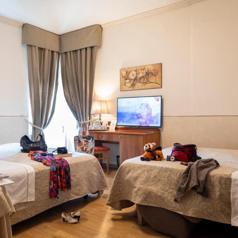 Hotel Ambasciatori - Camera Familiare (2 Adulti + 2 Bambini) - 1