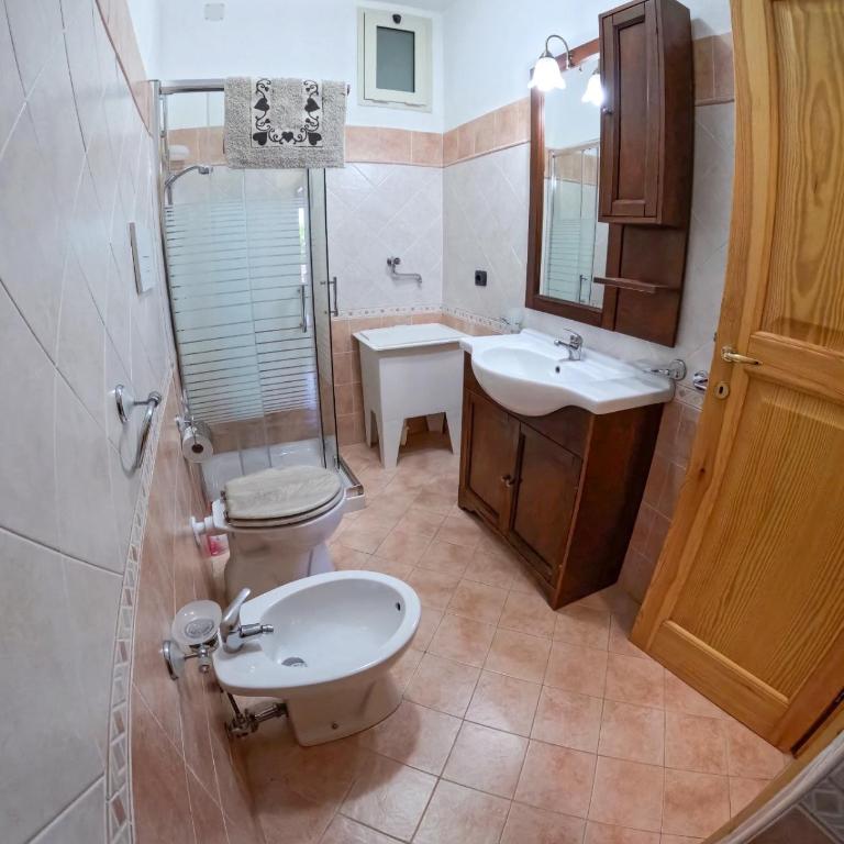 Casa Purple - Appartamento con 2 Camere da Letto e Vista Giardino - 8