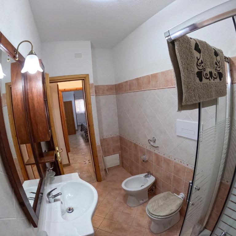 Casa Purple - Appartamento con 2 Camere da Letto e Vista Giardino - 9