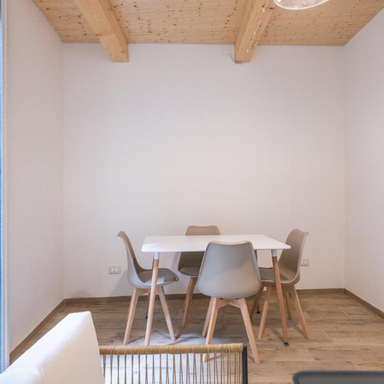 Rentwin - Pisa Garden Retreat - Two-Bedroom Apartment - 17