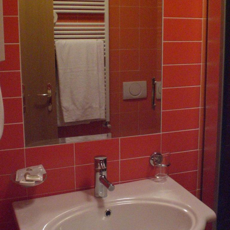 Hotel Avio - Camera Tripla - 7