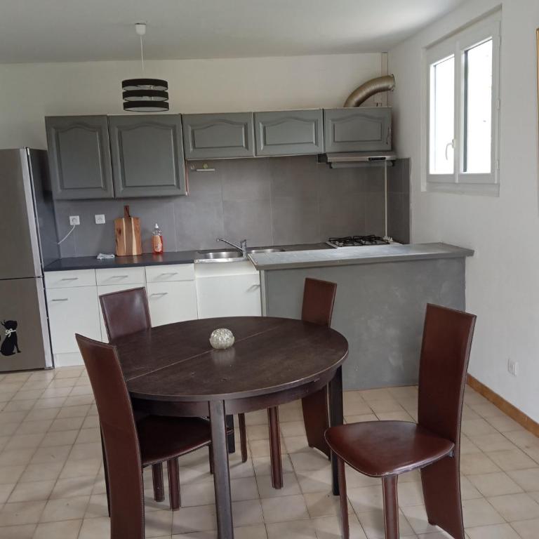 Maison 2 chambres - Haus mit 1 Schlafzimmer - 2