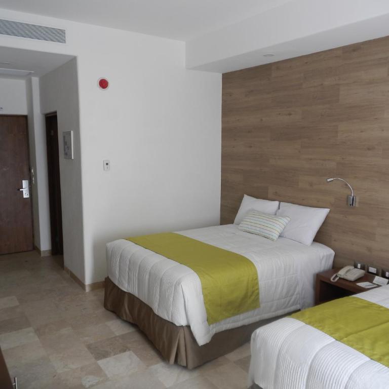 Hotel Catedral La Paz - Habitación Doble Estándar con 2 camas dobles - 1