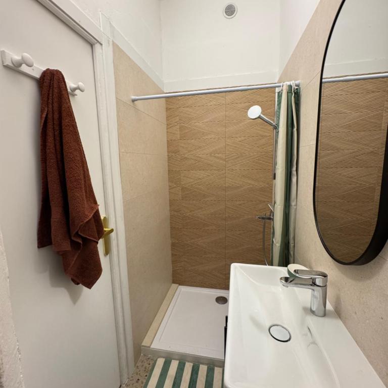 T2 rénové au cœur de Sète - Apartment mit 1 Schlafzimmer - 4