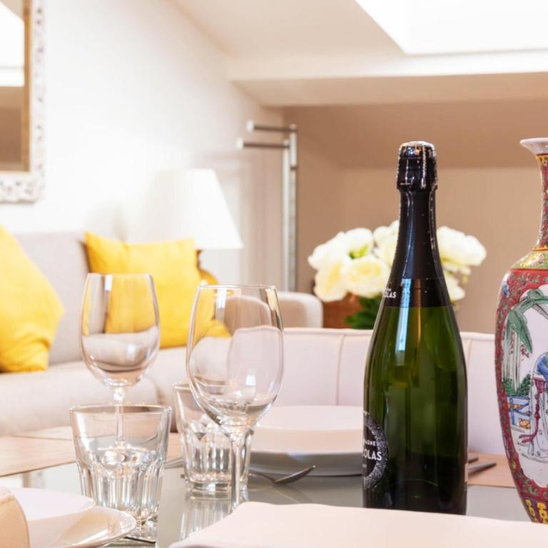 Elegant 1-Br apartment 3 minutes from la Croisette - Apartment - 11
