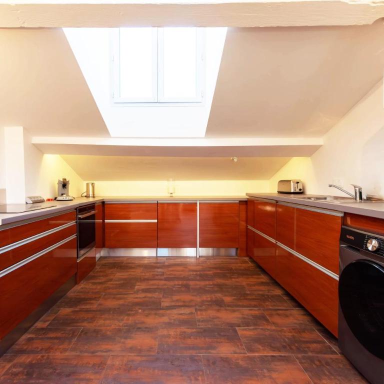 Elegant 1-Br apartment 3 minutes from la Croisette - Apartment - 12