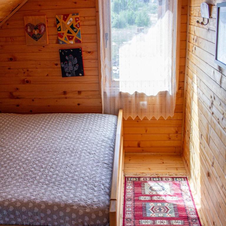 Spacious Wooden House Zabljak Retreat - Three-Bedroom House - 12