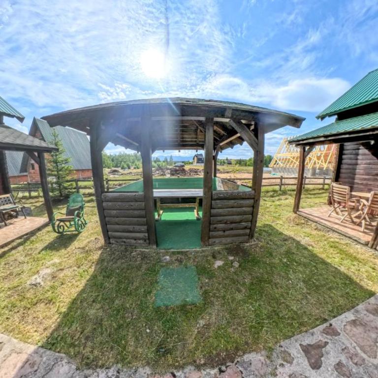 Spacious Wooden House Zabljak Retreat - Three-Bedroom House - 15