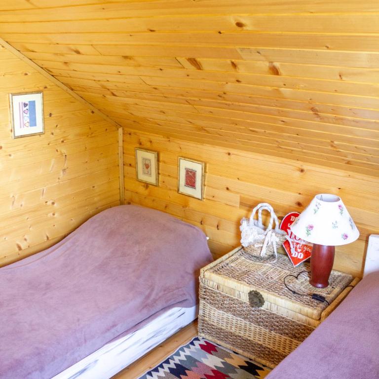 Spacious Wooden House Zabljak Retreat - Three-Bedroom House - 17