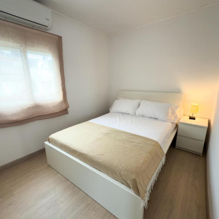 111 - Beachside Renovated 1BR apt 5 min from Beach - One-Bedroom Apartment - 9
