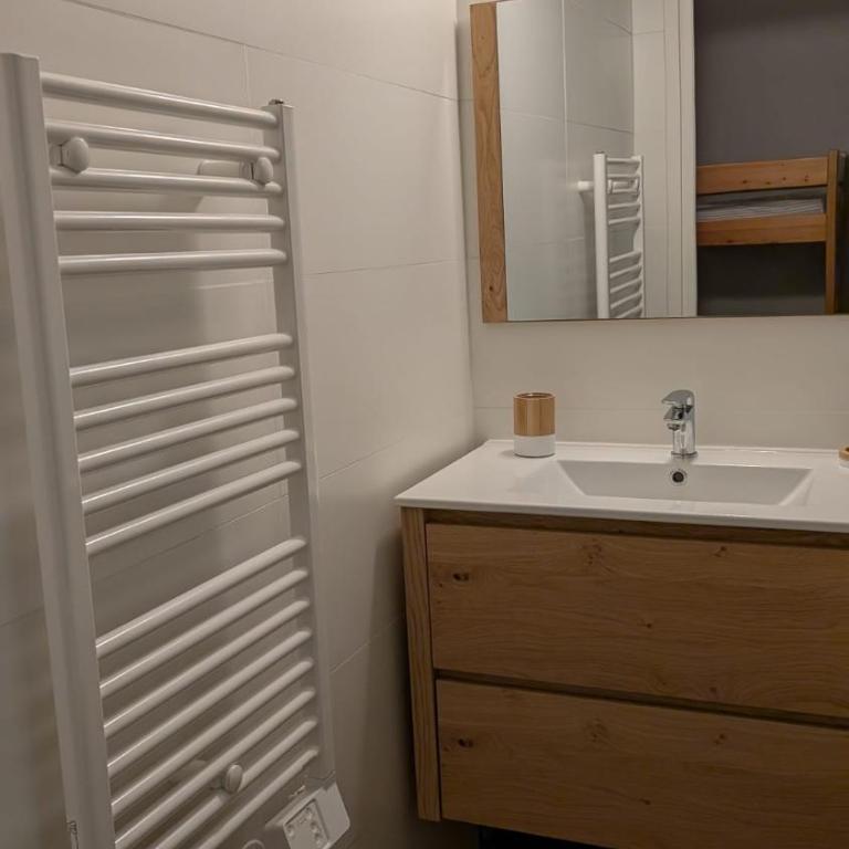 Studio le Cairn plein centre station - Apartment - 6