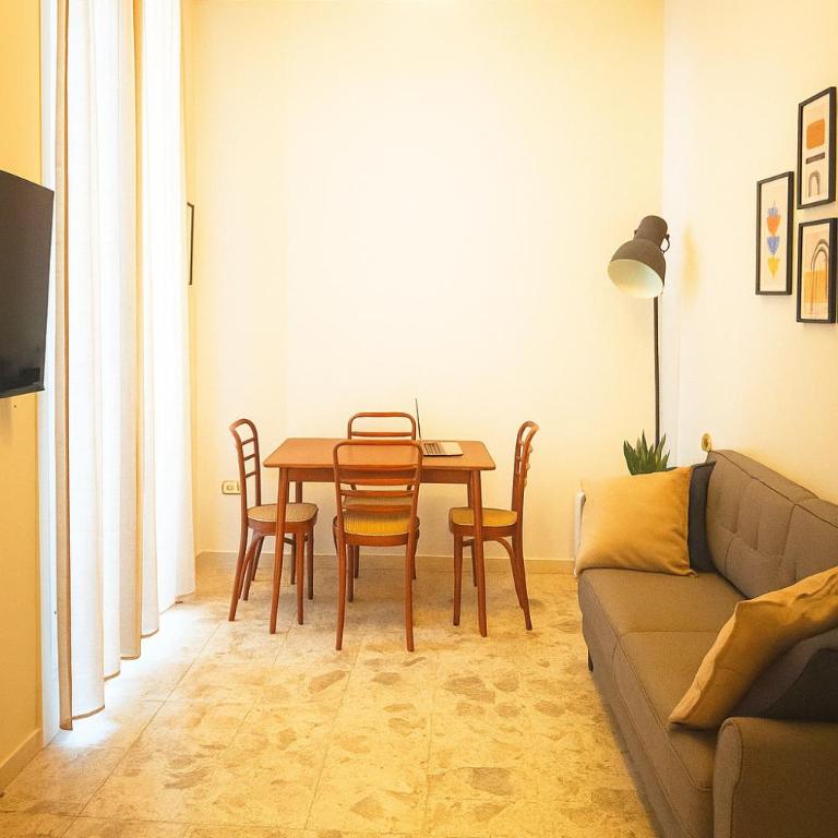 Domus Lux - One-Bedroom Apartment - 11