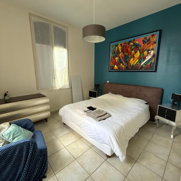 T3 en RDC avec jardin et 1 place de parking - Two-Bedroom Apartment - 8