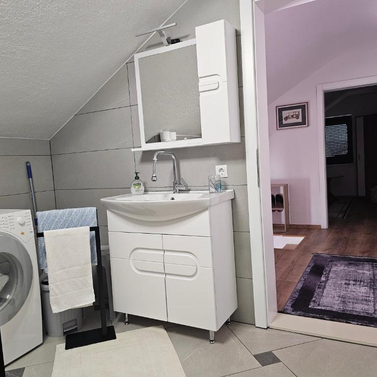Apartman Una Paradies - Apartman sa 3 Spavaće Sobe - 15