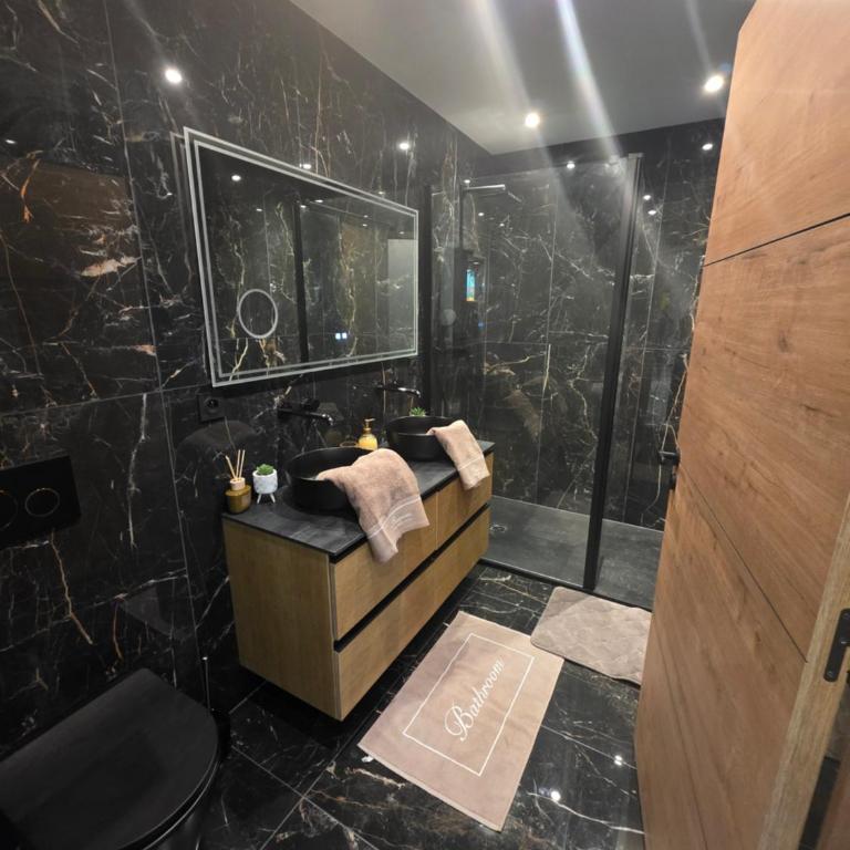 La Seyne-sur-Mer CHARMANT T3 HAUT DE GAMME ALLIANT ÉLÉGANCE et CONFORT - Apartment mit 2 Schlafzimmern - 3