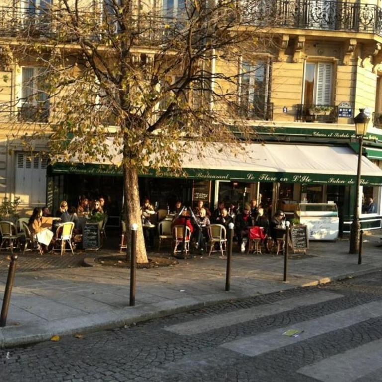 Appartement RENOVE EN PLEIN COEUR DE PARIS SUR L'ILE SAINT LOUIS ! - Appartement 1 Chambre - 15