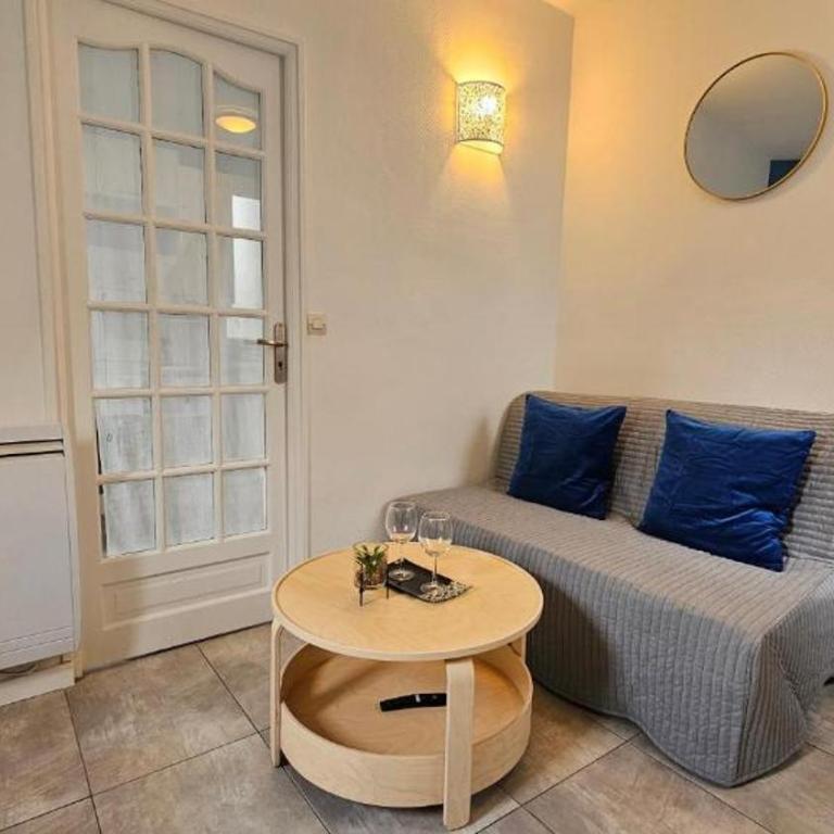 Appartement RENOVE EN PLEIN COEUR DE PARIS SUR L'ILE SAINT LOUIS ! - Appartement 1 Chambre - 22