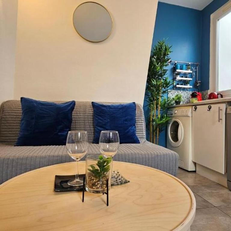 Appartement RENOVE EN PLEIN COEUR DE PARIS SUR L'ILE SAINT LOUIS ! - Appartement 1 Chambre - 26