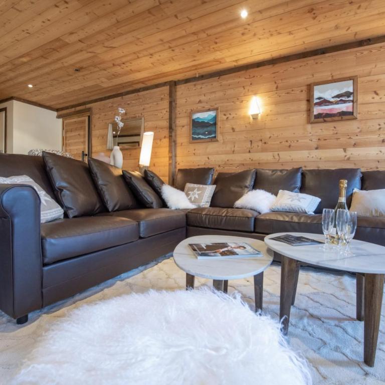 Catered chalet ideal location centre of Alpe d'Huez - 4 en-suite bedrooms - sauna - private home cinema - 10 people - Appartement - 13