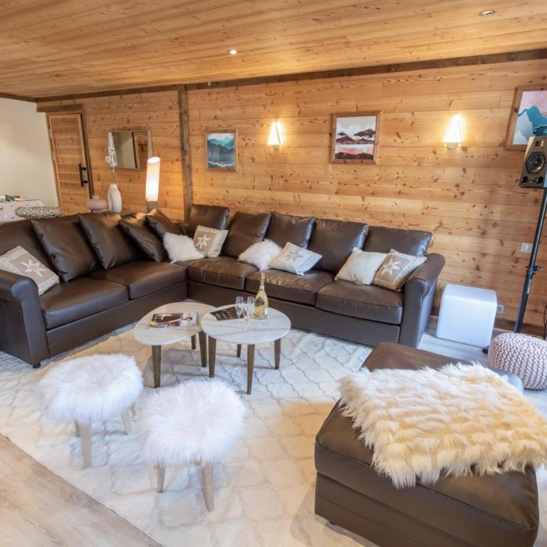 Catered chalet ideal location centre of Alpe d'Huez - 4 en-suite bedrooms - sauna - private home cinema - 10 people - Appartement - 14