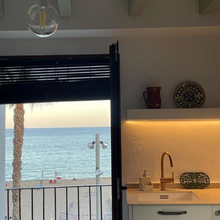 H&B COSTABLANCA - Suite with Sea View - 25