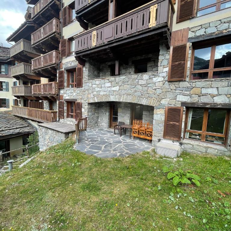Cozy studio 3 guests, private terrace, inside pool, spa, luxurious residence, ski-in ski-out - One-Bedroom Apartment - 15