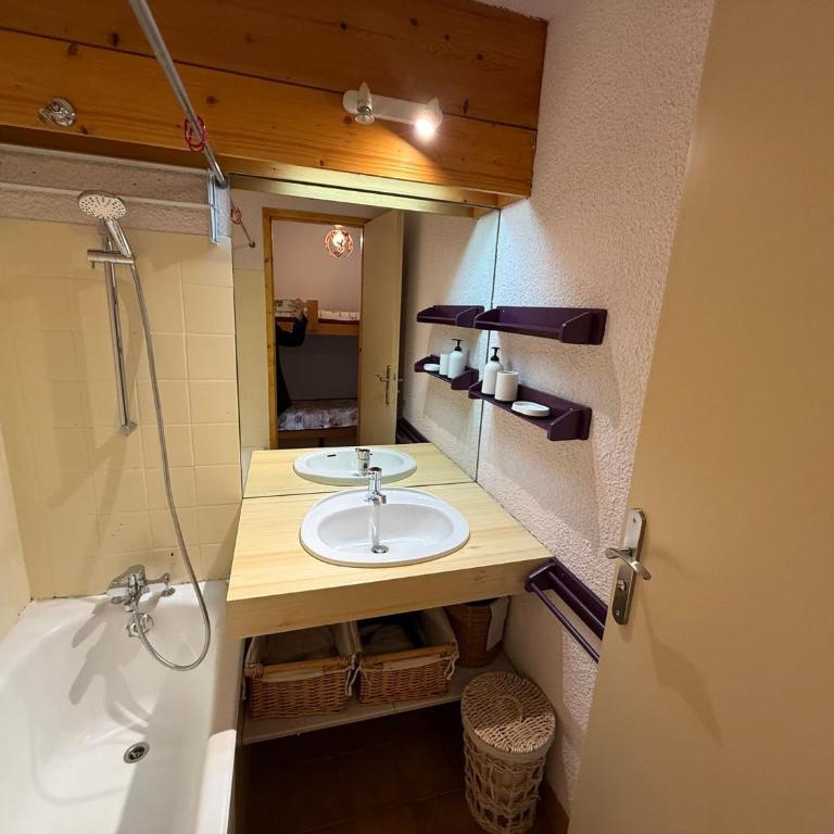 Studio-cabine 1 étoile aux Saisies, 4 personnes, balcon sud - Studio - 7