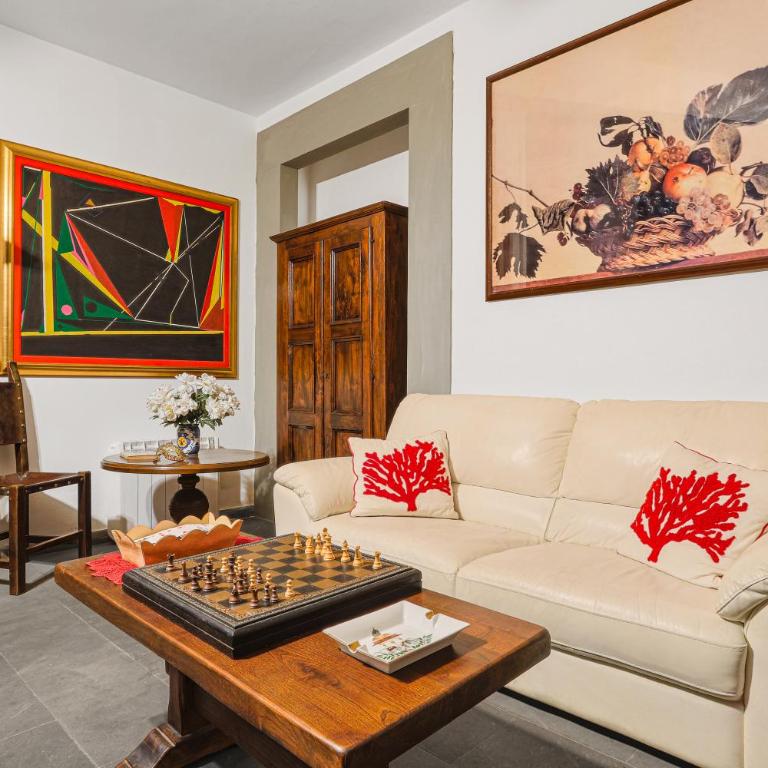 Luxury suite ponte veccio! - Two-Bedroom Apartment - 17