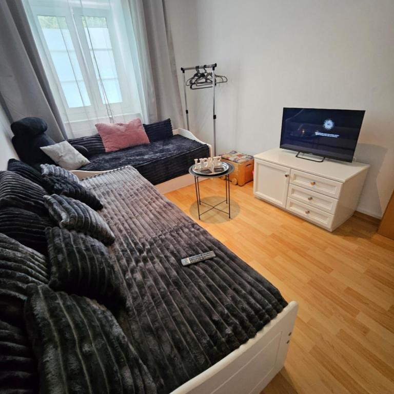 Hemma 4 U , 3 Zimmer Wohnung - Apartment mit 3 Schlafzimmern - 4