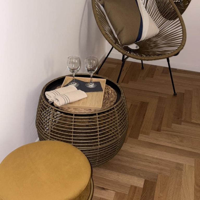RomiRooms - Camera Matrimoniale Deluxe con Balcone - 17