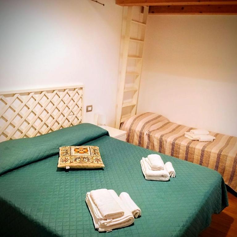 Guest House Lo specchio sul mare - Camera Matrimoniale con Balcone - 8