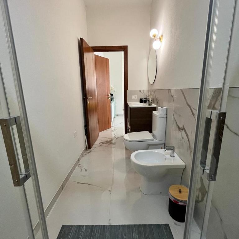 Central home Cagliari - Large Double Room - 7