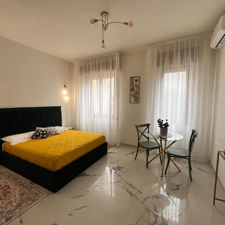 Central home Cagliari - Large Double Room - 1